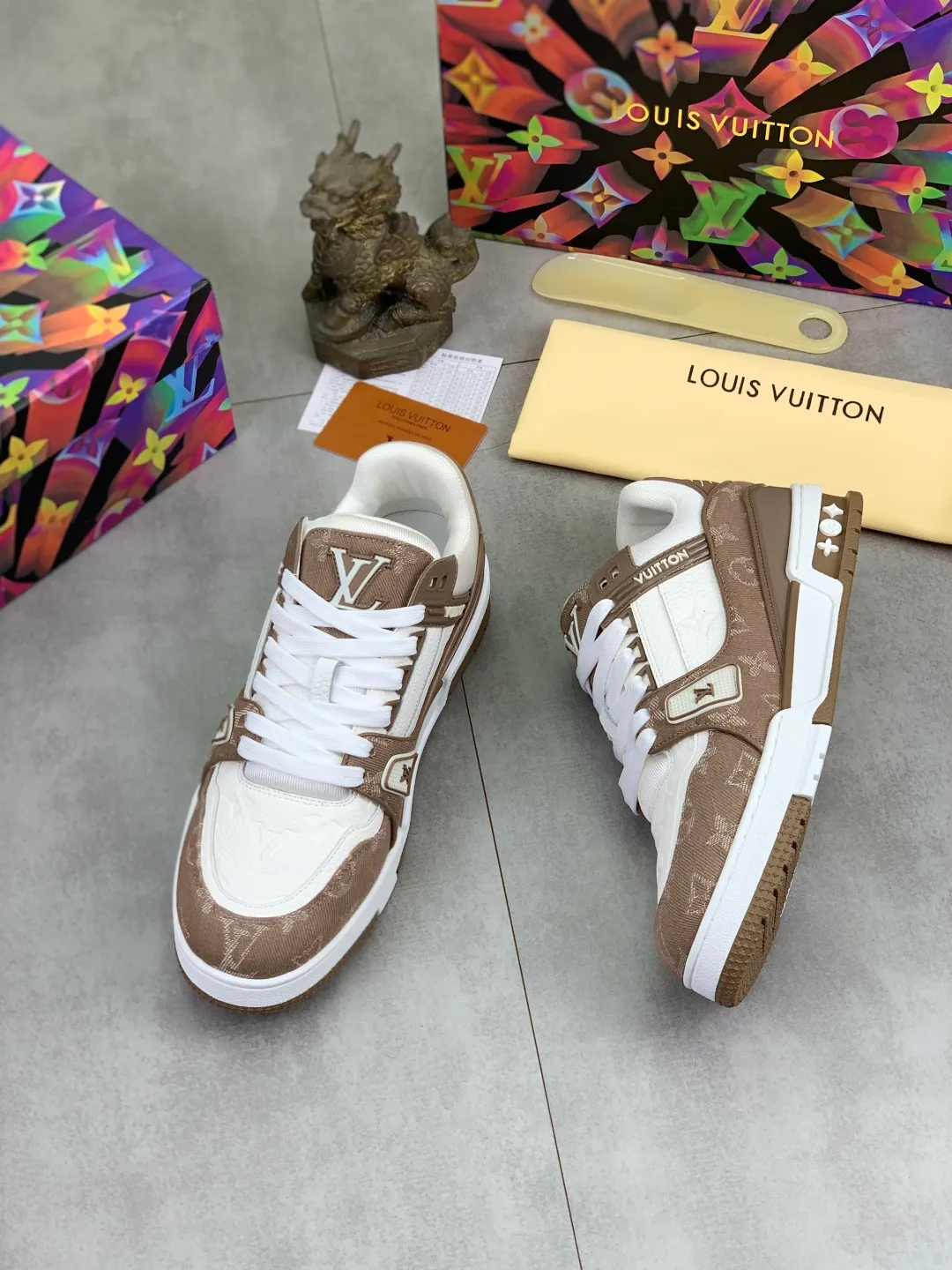 Men's men's shoes 💰P560 new style 💶【LOUIS VUITTON) (original order) new style 🍀LV Louis Vuitton *——LV classic trendy shoes! Made of imported original cowhide and water-dyed cowhide lining. The latest original wear-resistant rubber combination outsole! High quality products! Multiple colors available, code number: 35-46